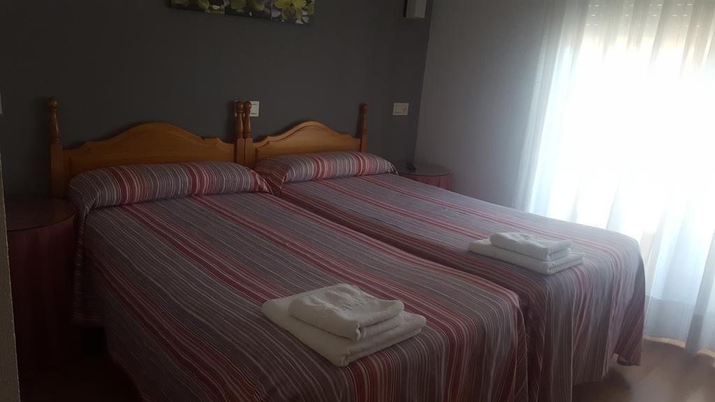Hostal La Tablada Navaleno Ngoại thất bức ảnh